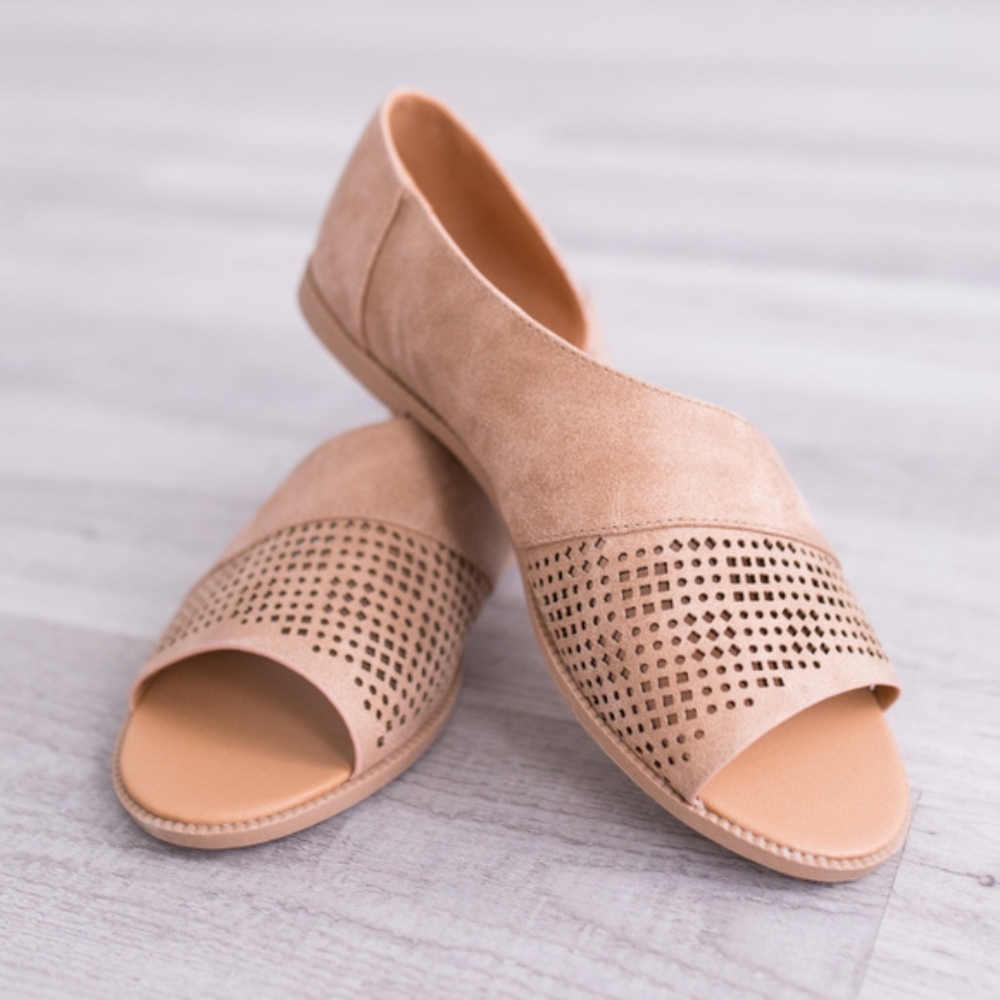 MARGOT Slip-on Flats - Picture 2 of 3